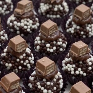 Brigadeiro crocante e kit kat
